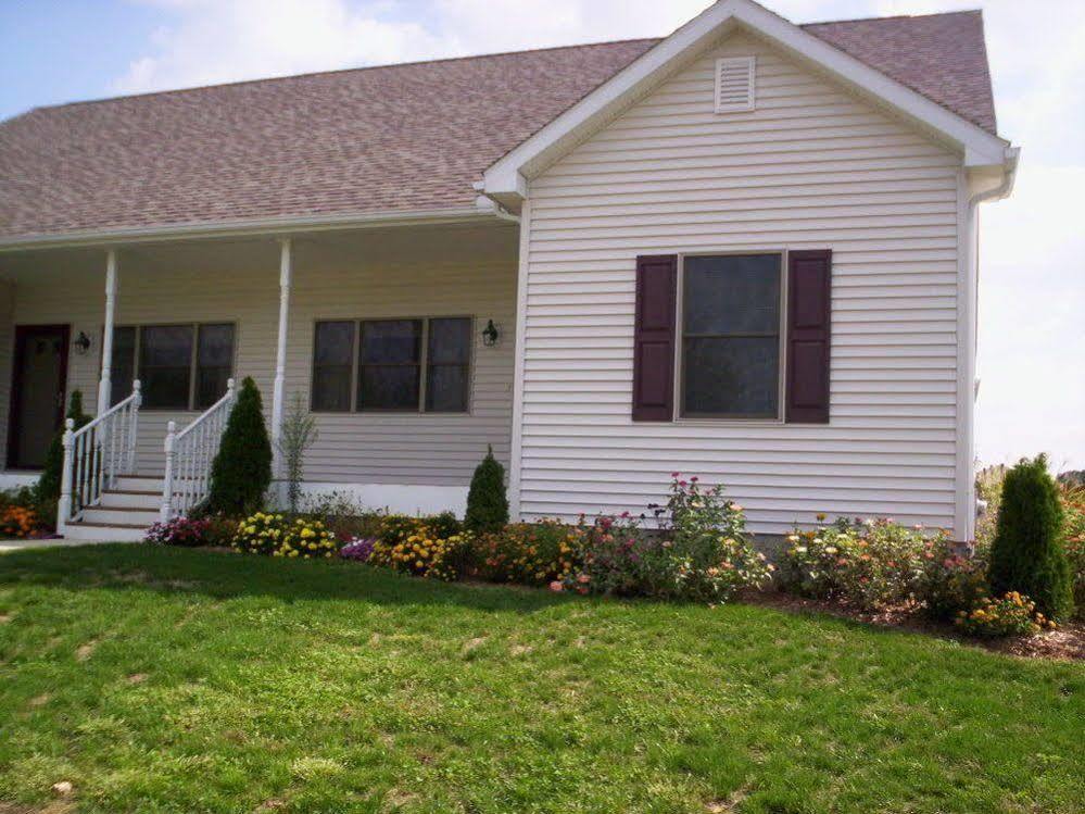 Pleasant Grove Farm Llc Hotel Lyons Exterior photo
