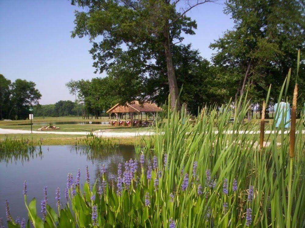 Pleasant Grove Farm Llc Hotel Lyons Exterior photo